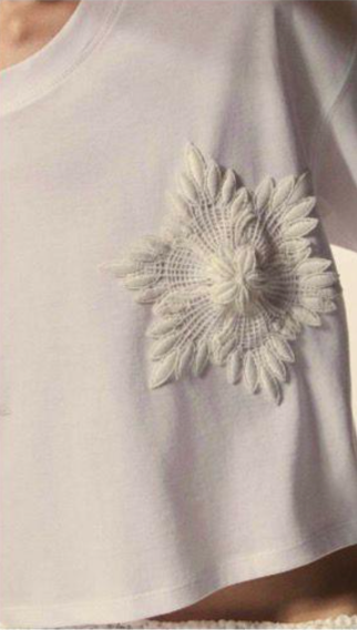 SHORT-SLEEVE T-SHIRT AURA